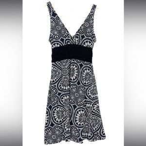 Patagonia Margot dress medium black and white floral fit and flare crossover